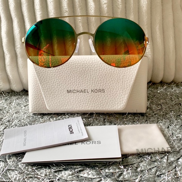 New Michael Kors Sunglasses - Picture 3 of 8